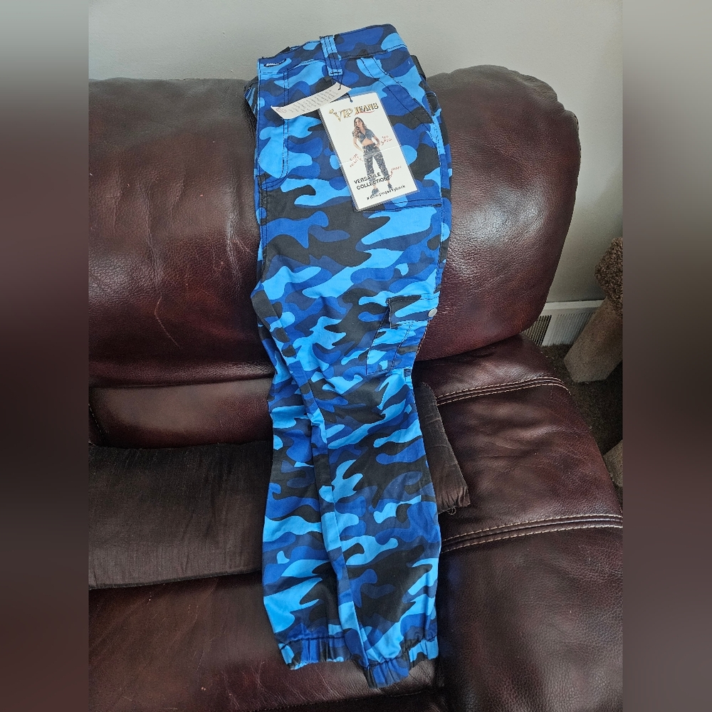 VIP Cargo pants